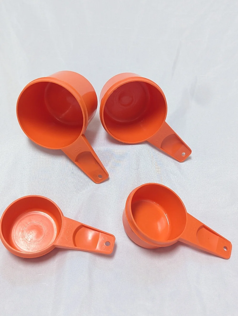 Vintage Retro Tupperware Orange Measuring Cups Set Of 4 INCOMPLETE